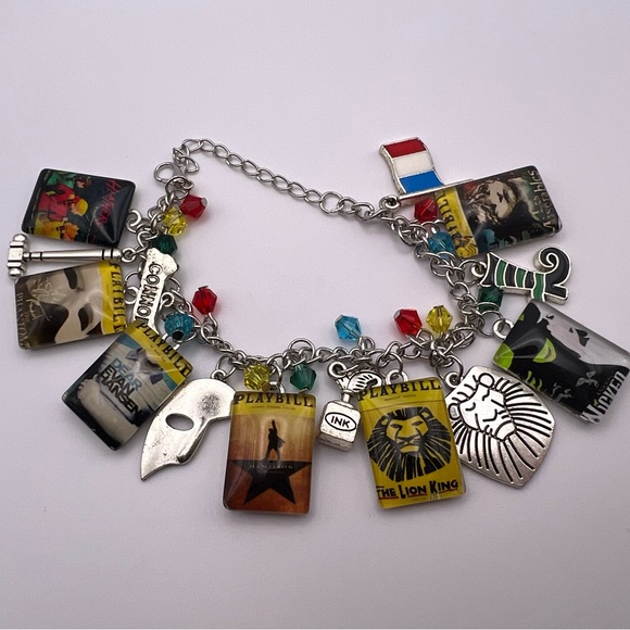 Broadway Playbill Broadway charm bracelet - Picture 1 of 4